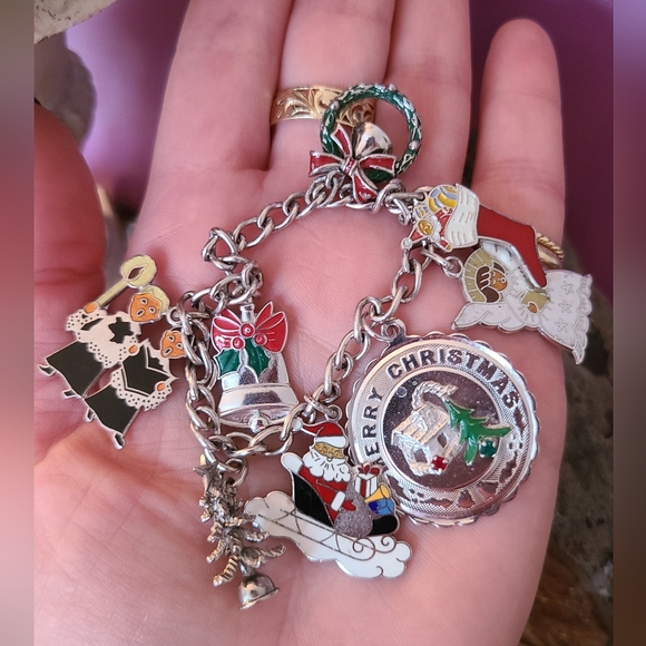 Vintage Wells Sterling Silver and Enamel Christmas Charm Bracelet -